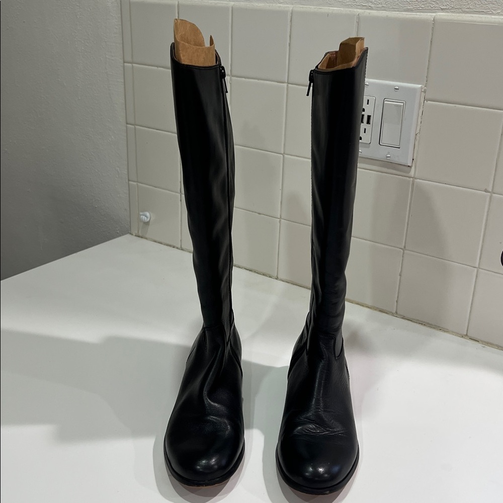 Corso Como Black Knee-High Leather Boots. Excellent Condition.